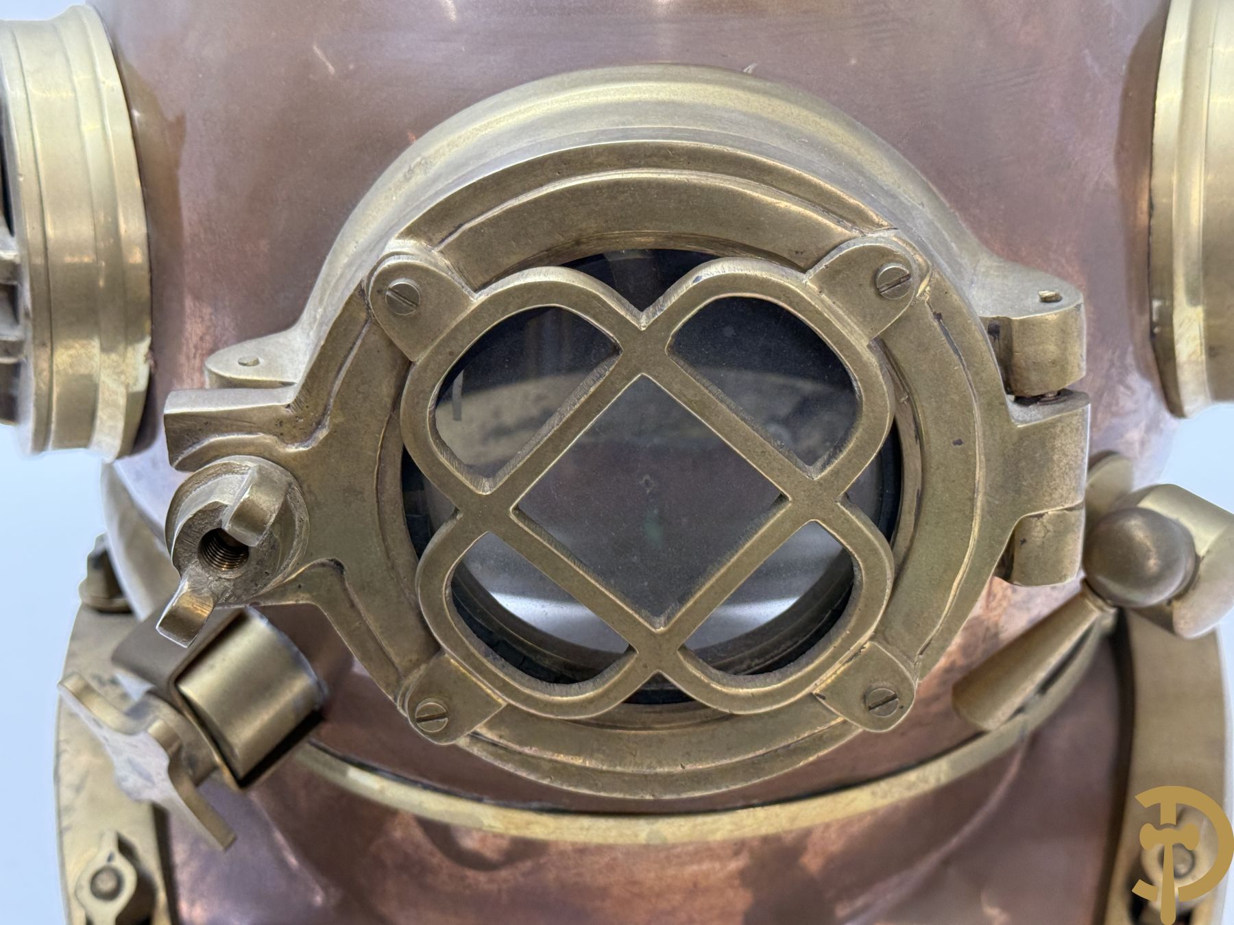 Koperen replica duikershelm