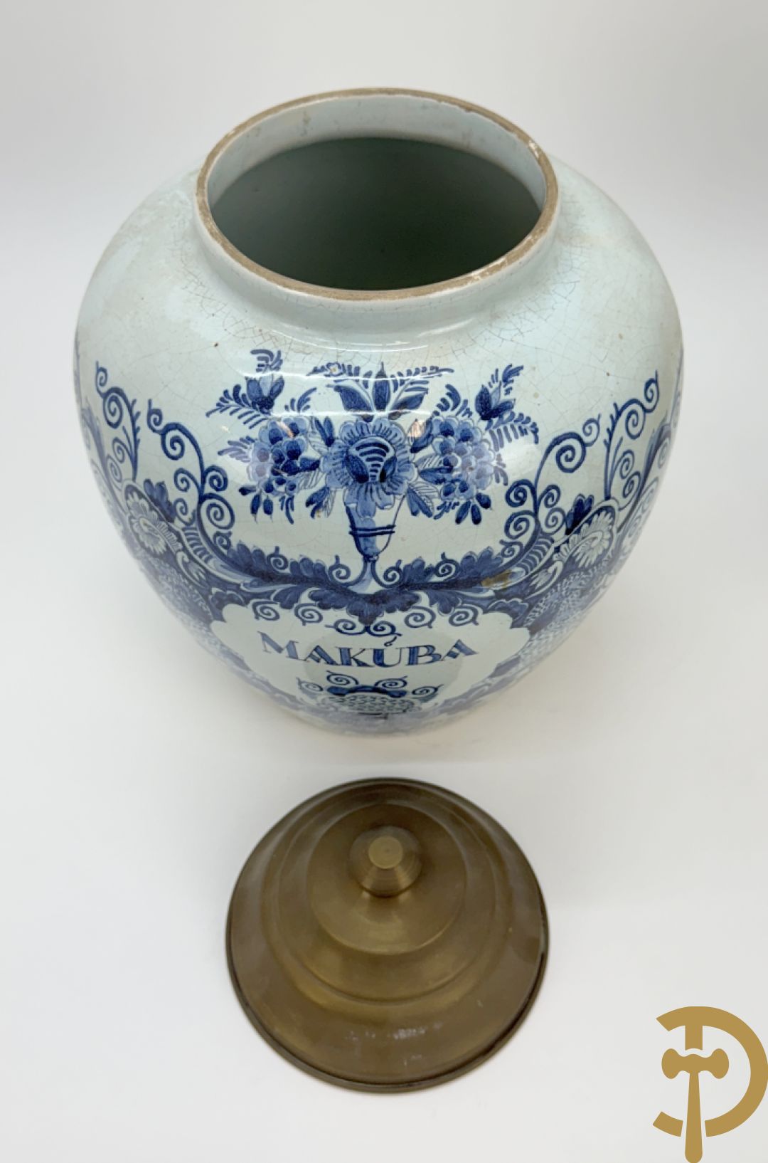 Tabakspot in Delftse faience, L.U. gemerkt onderaan + keramieken tabakspot