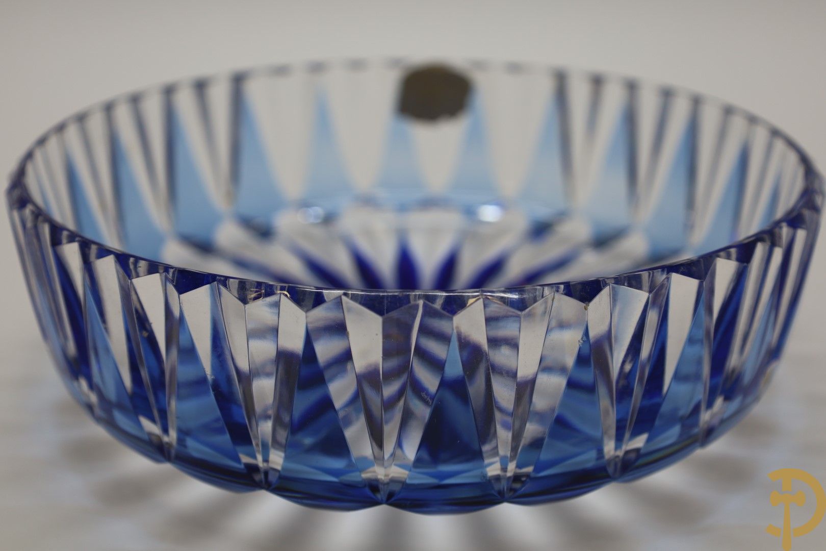 Blauwe Val-Saint-Lambert coupe - Hoogte 8 cm. - Diameter 24 cm.