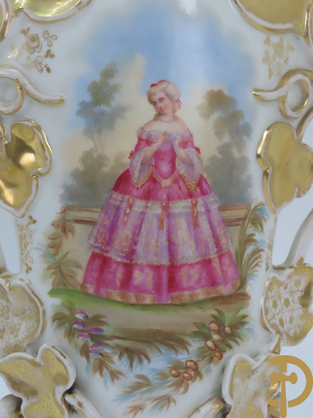 Paar porseleinen Vieux Paris vazen met decor van lieftallige dames