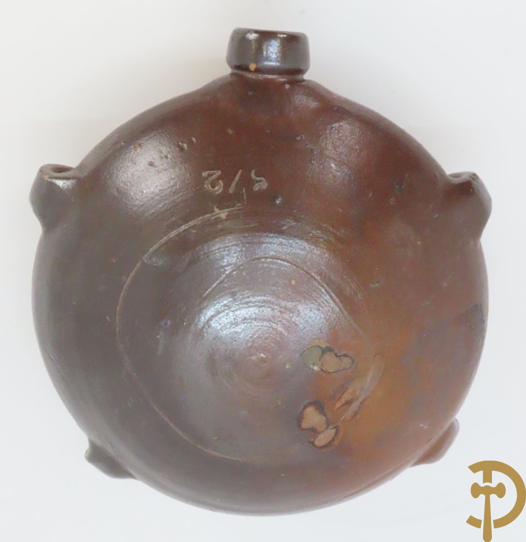 Langerwehe steengoed kruik + twee steengoed veldkruiken +Keulse dekselkan + bronzen mortier met stamper