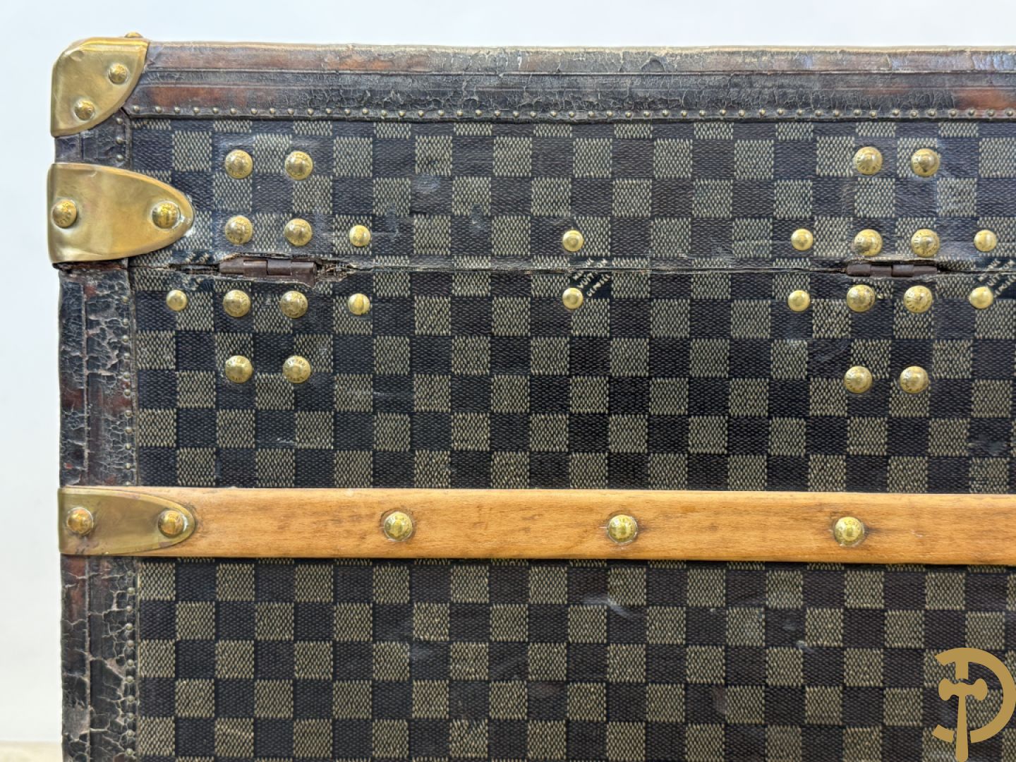 Antieke reiskoffer Louis Vuitton met houten latten, genummerd N41601, met bijhorende sleutel