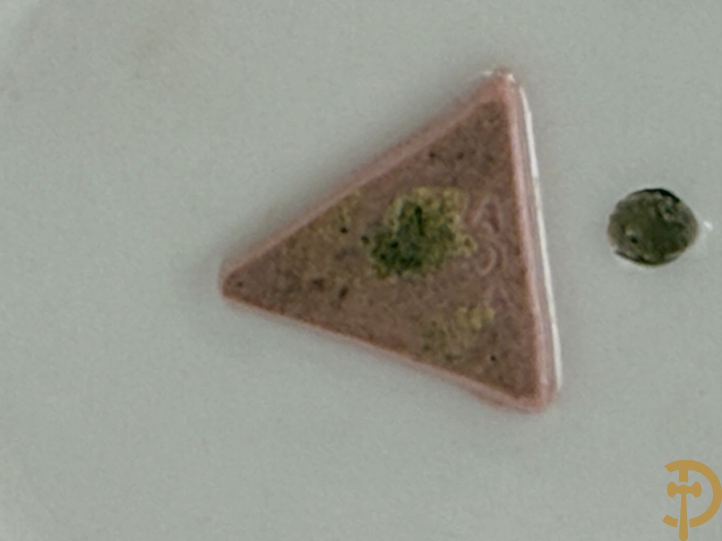 Paar Royal Dux vazen met guirlandes, Louis XVI stijl , nummer 5447