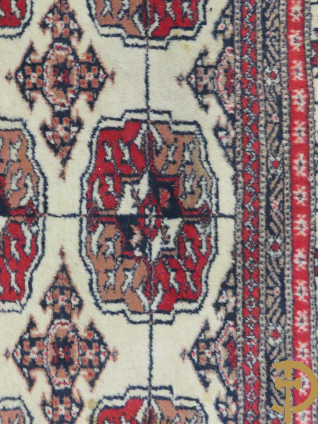 Drie oosterse handgeknoopte tapijten (2 Bouchara en 1 Hamadan)