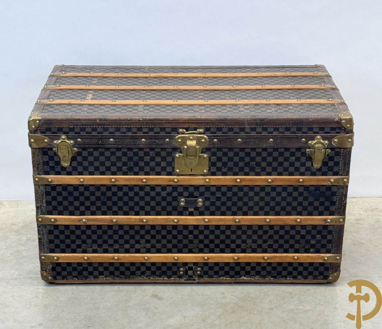 Antieke reiskoffer Louis Vuitton met houten latten, genummerd N41601, met bijhorende sleutel