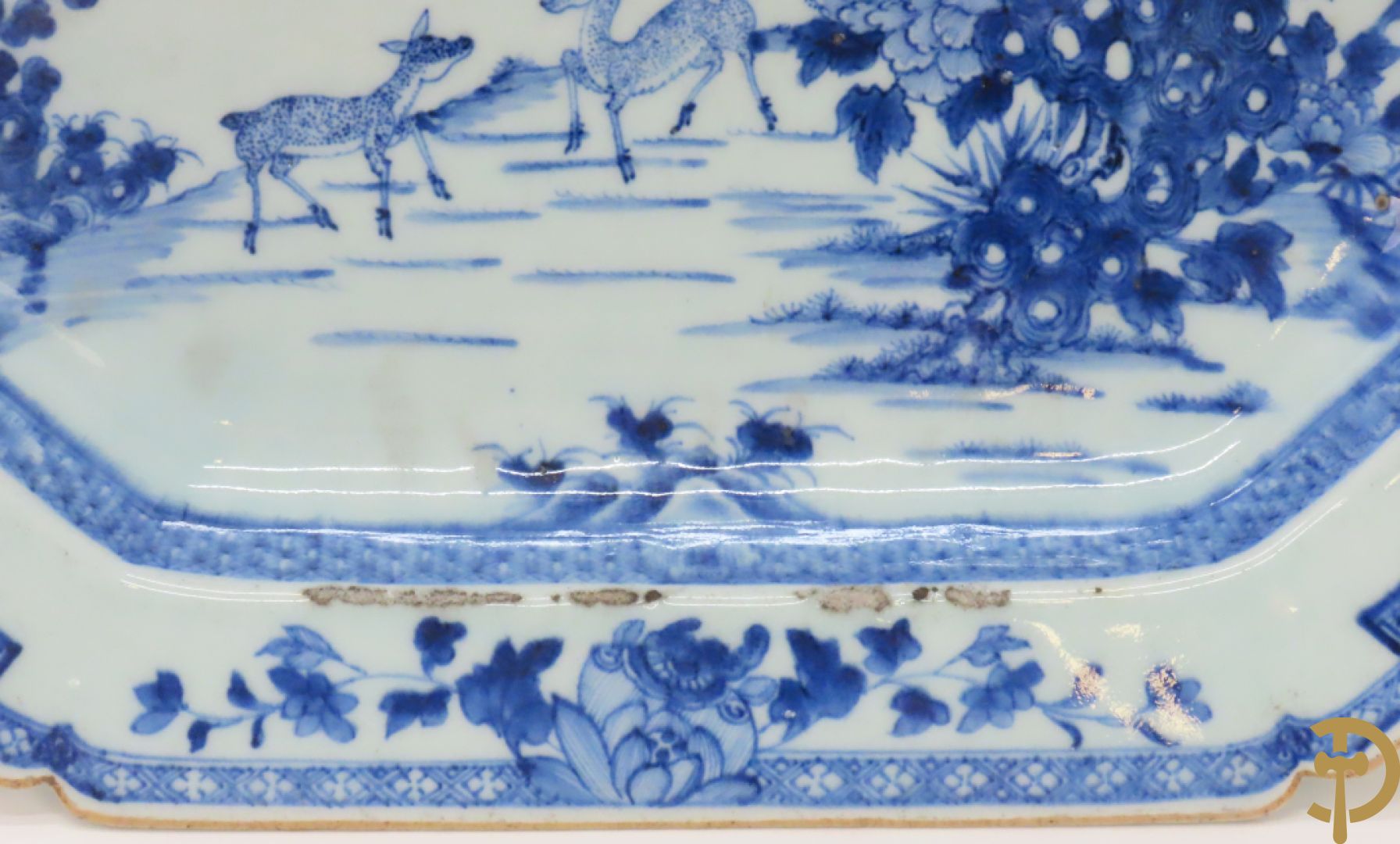 Chinese porseleinen blauw/wit schotel met bloemen- en dierendecor