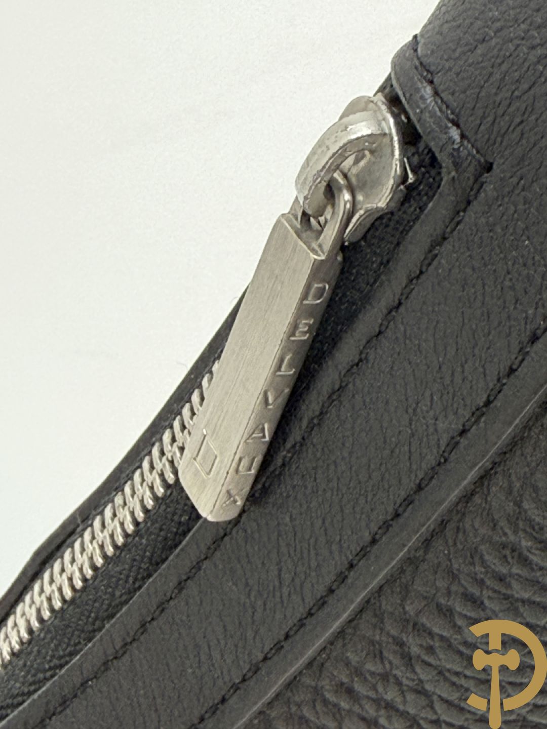 Bruine en zwart lederen handtas Delvaux + boek van Delvaux met documentatie