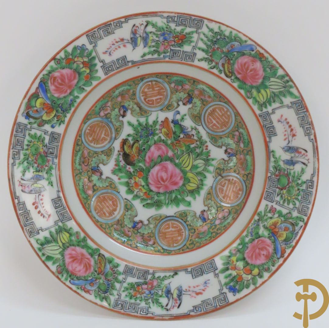 Lot Chinese porseleinen bordjes w.o. Famille rose en Kanton