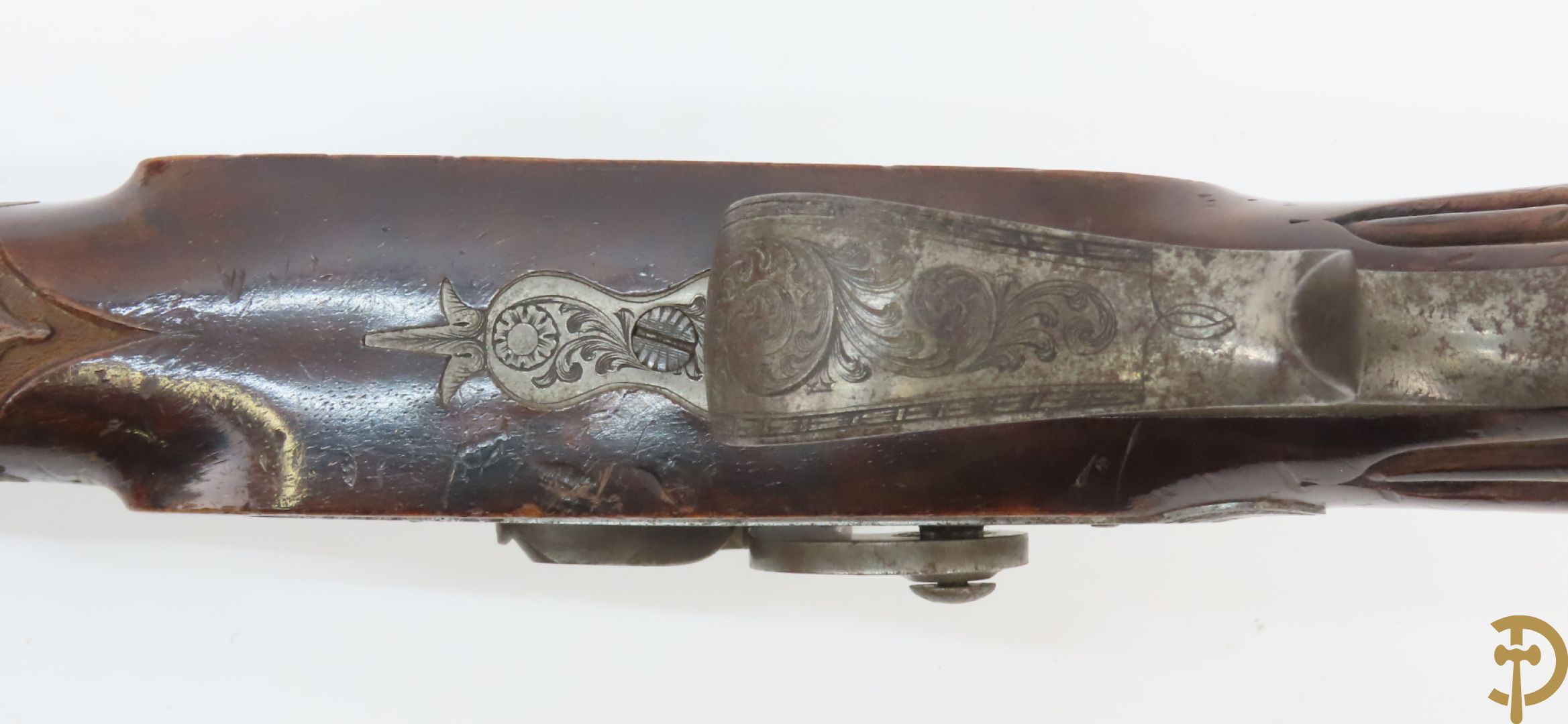 Antieke duelleerkoffer met paar percussie duelleerpistolen met notelaren handvat - (Antiek sierwapen daterend voor 1893 - kopers gebonden aan de Belgische wetgeving)