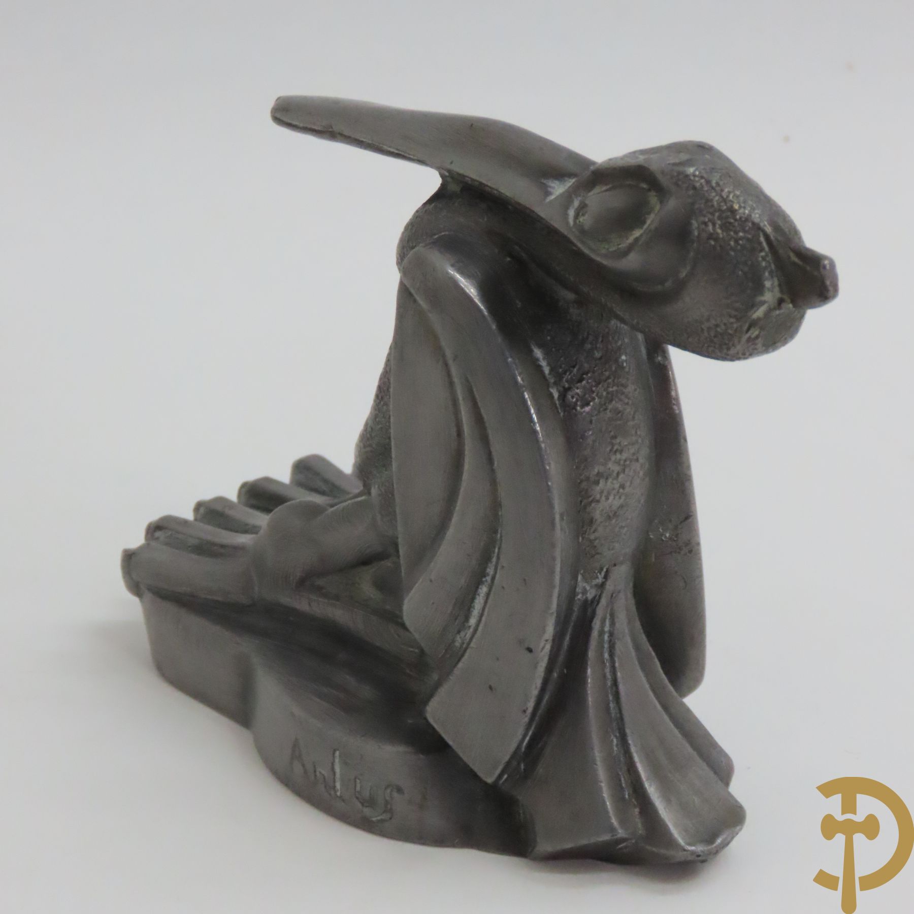 Mascotte voor een auto : ARTUS get. (pseudoniem Max Le Verrier) 