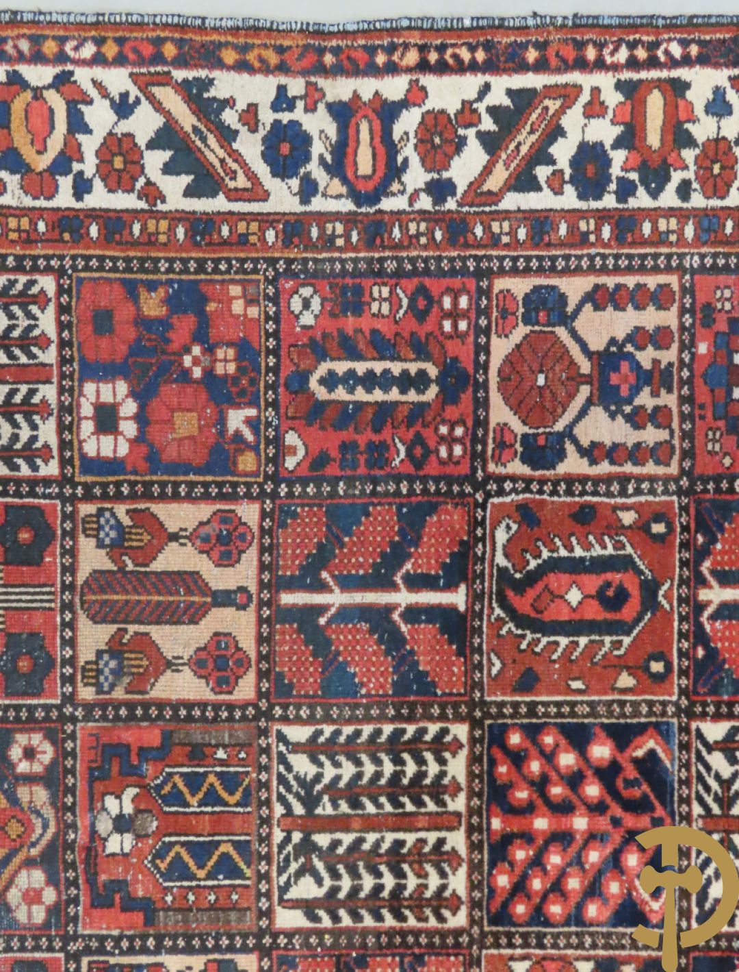 Oosters handgeknoopt tapijt met patronen + Oosterse handgeknoopte loper + kamelenmat