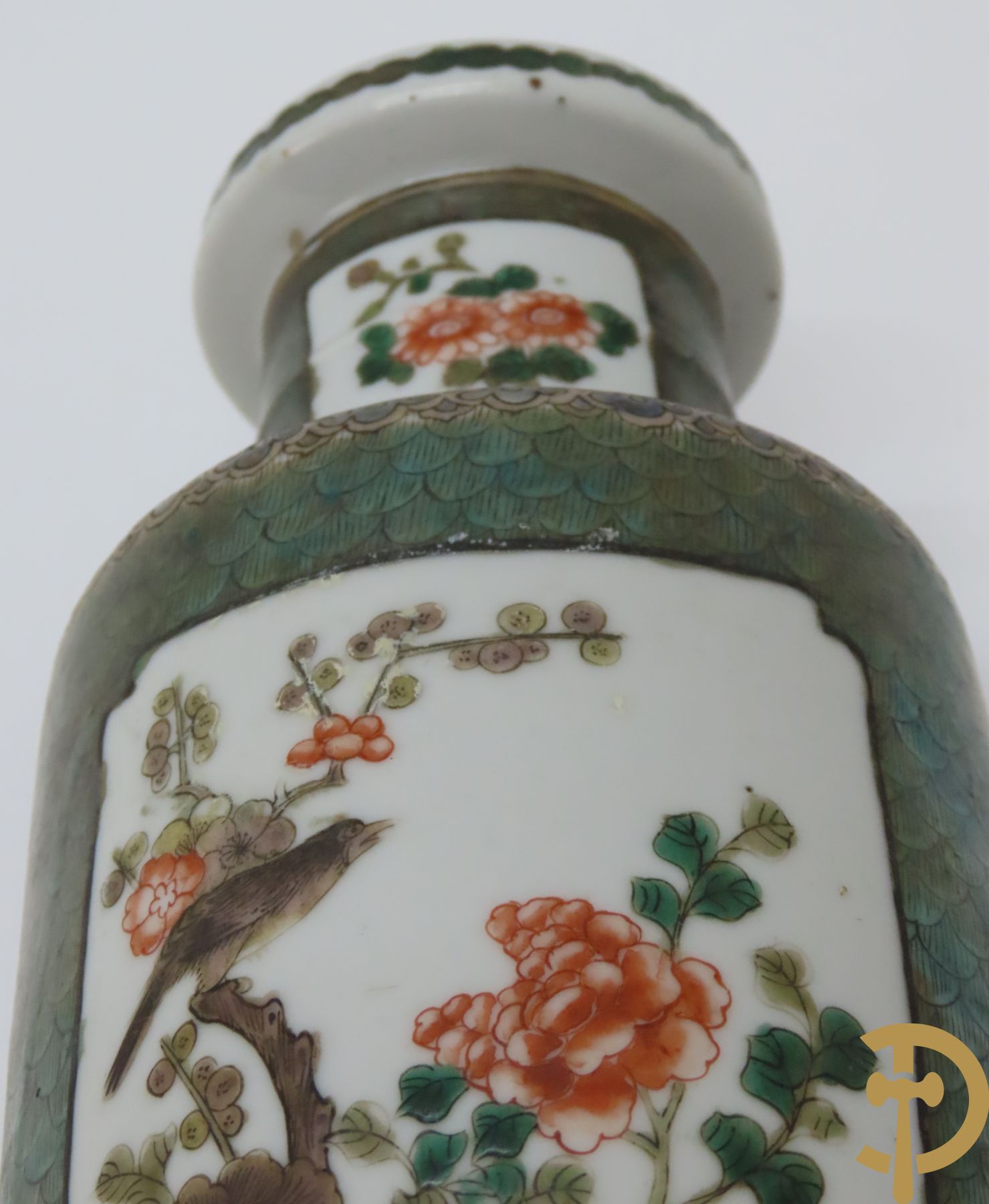 Chinese porseleinen vaas met vogel- en natuurdecor