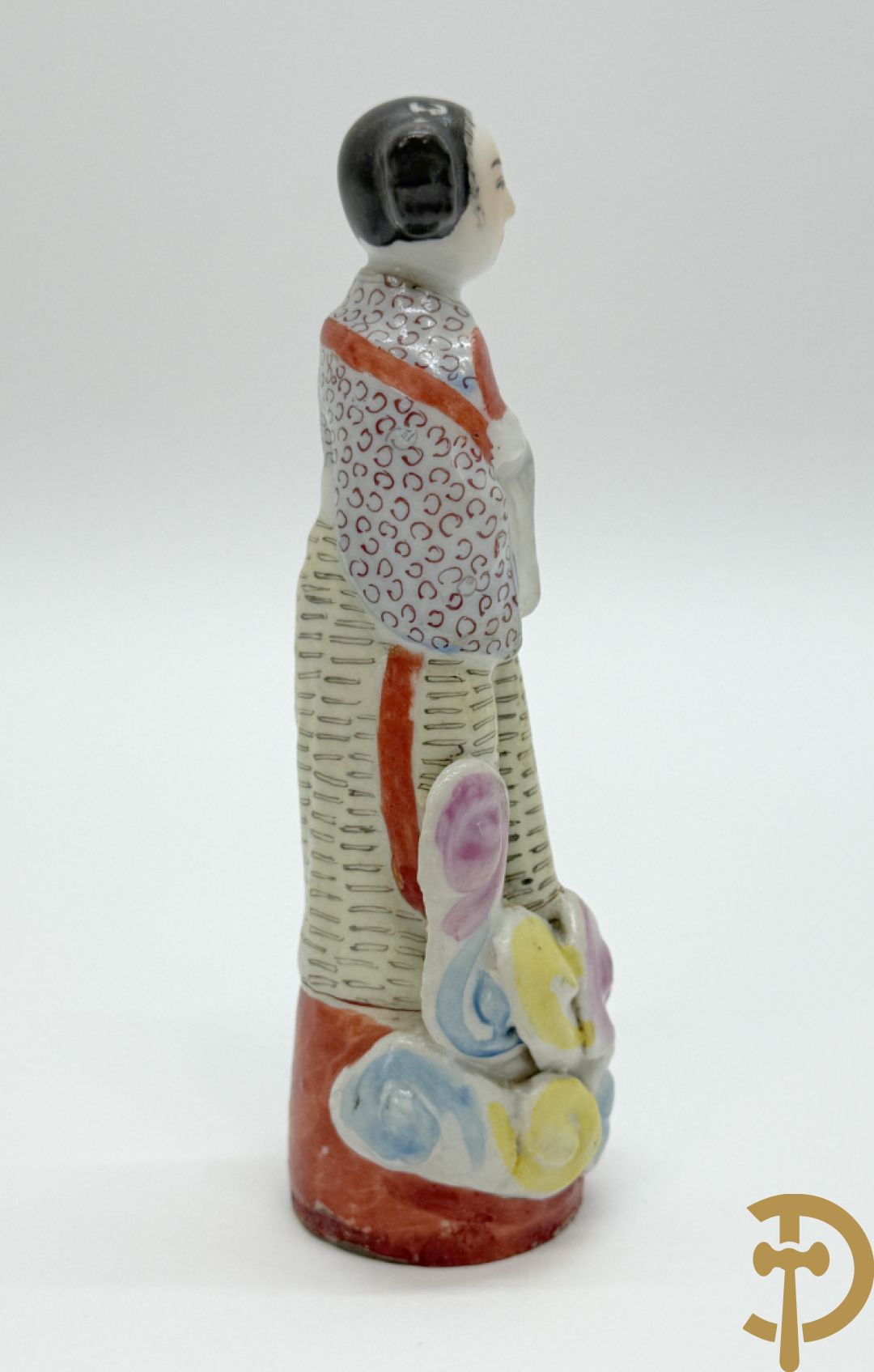 Chinees porseleinen vaasje met bloemendecor, Qinglong + 2 republieksvaasjes + porseleinen damesfiguur