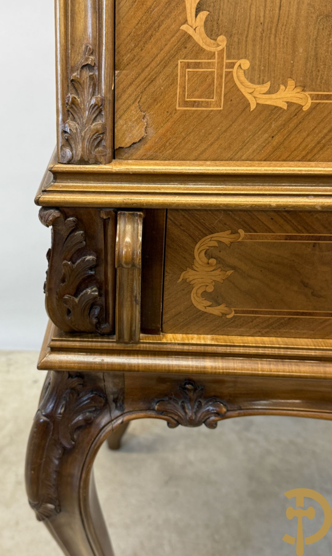 Notelaren secretaire met vitrine, Louis XV