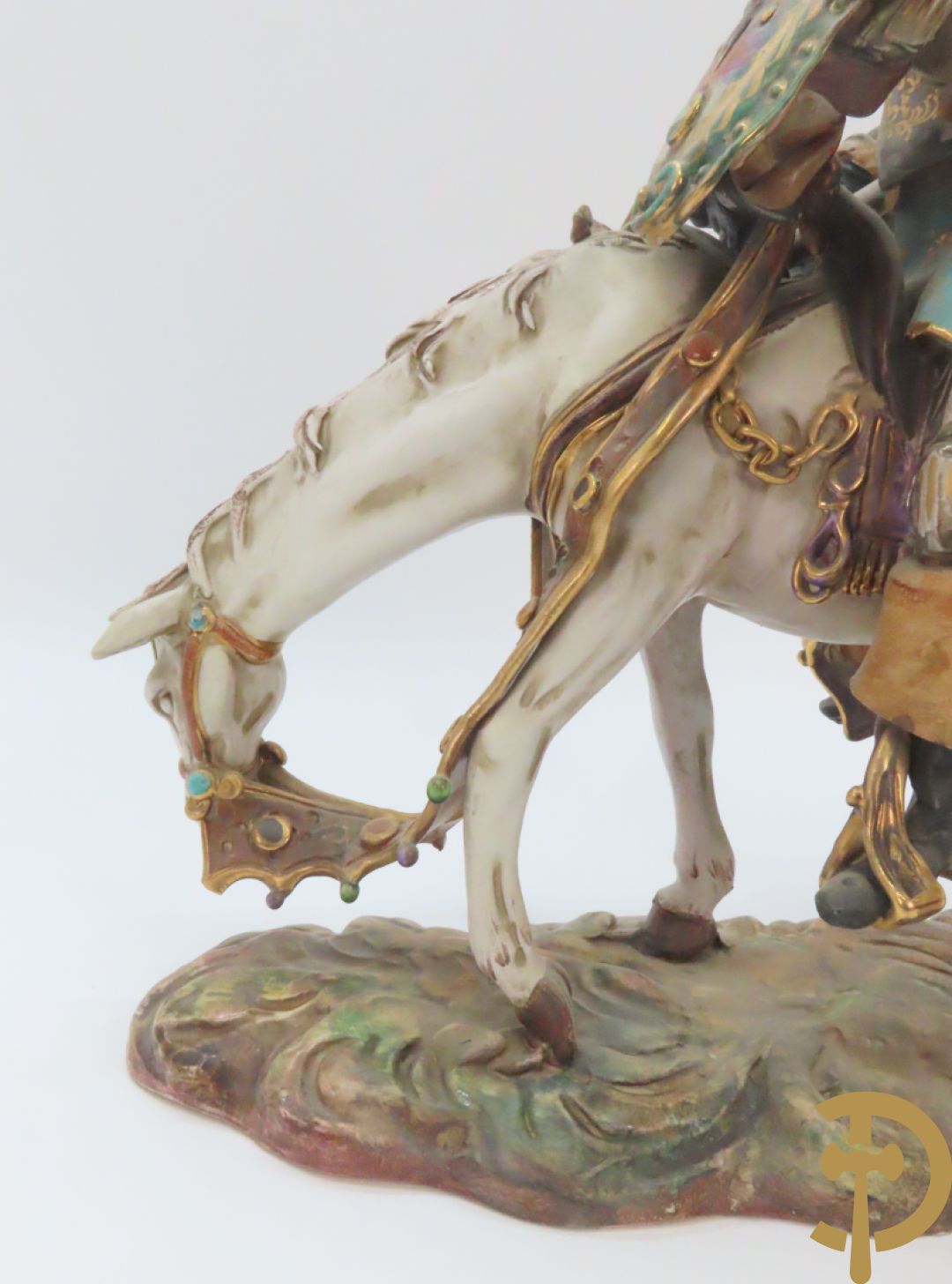 Beeld van Don Quichotte iop zijn paard n Italiaanse meerkleurige faience, Marioni P. gemerkt onderaan