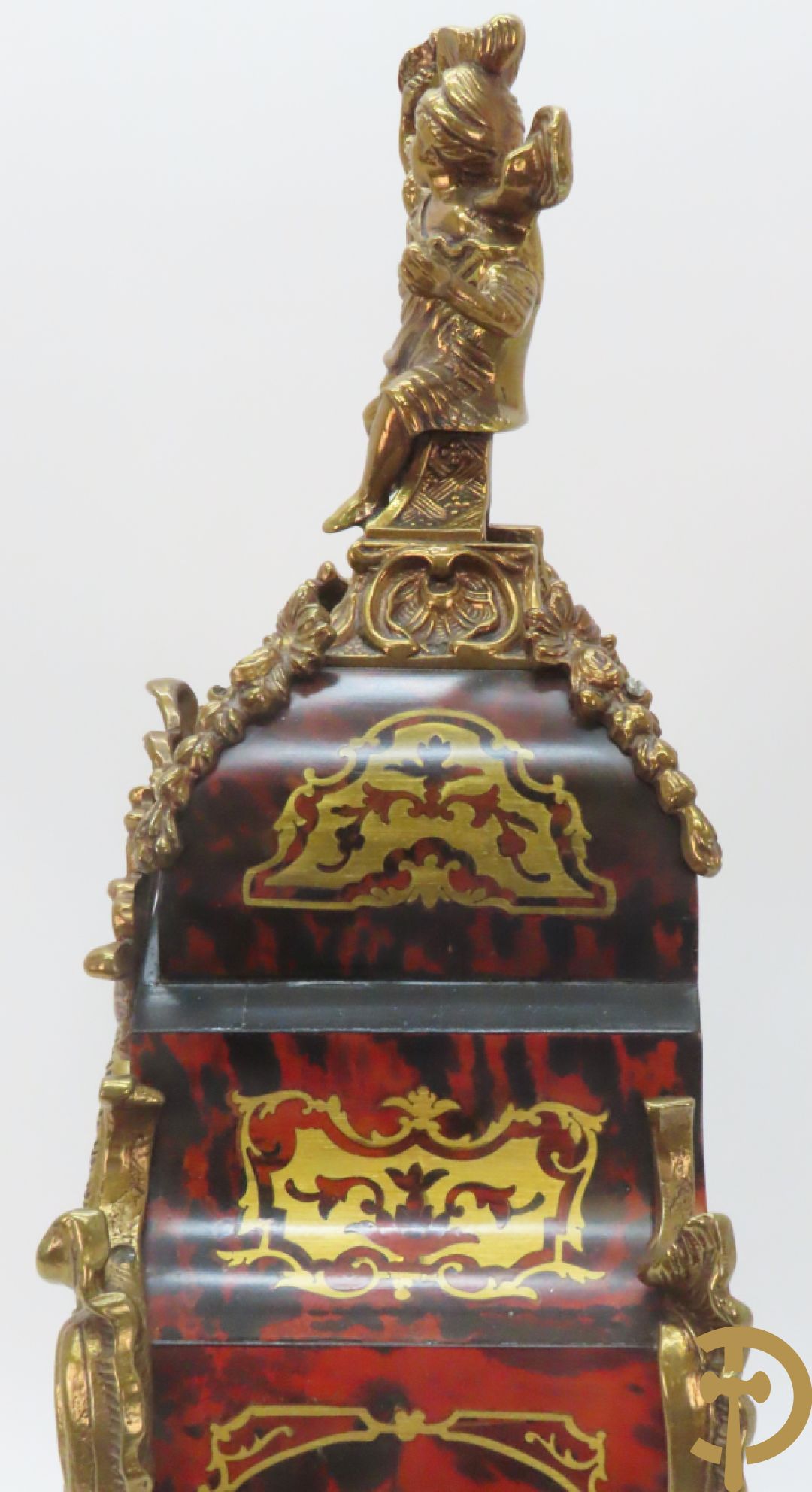 Italiaanse kartelklok met Boulle imitatie en bronsbeslag