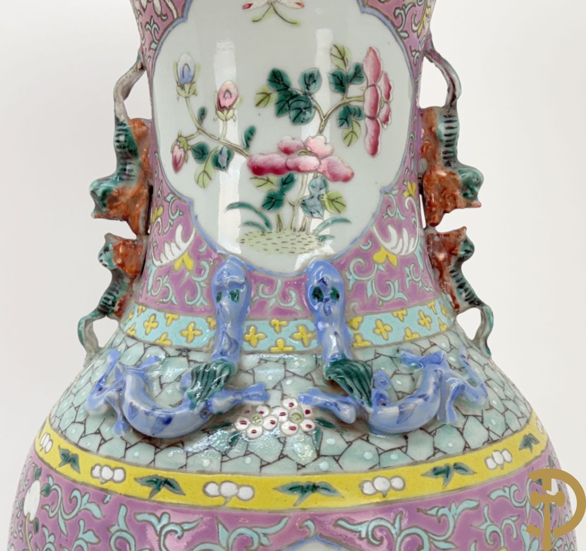 Chinese porseleinen vaas met vogel- en bloemendecor