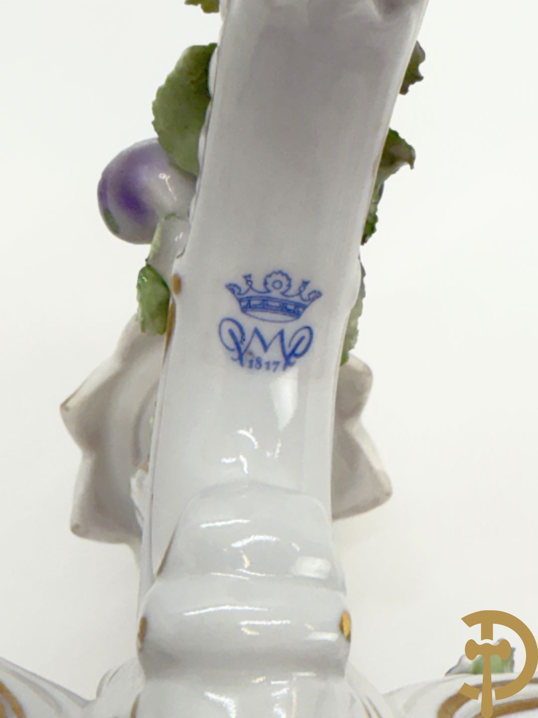 Porseleinen vijfarmige kandelaar met 2 cupido