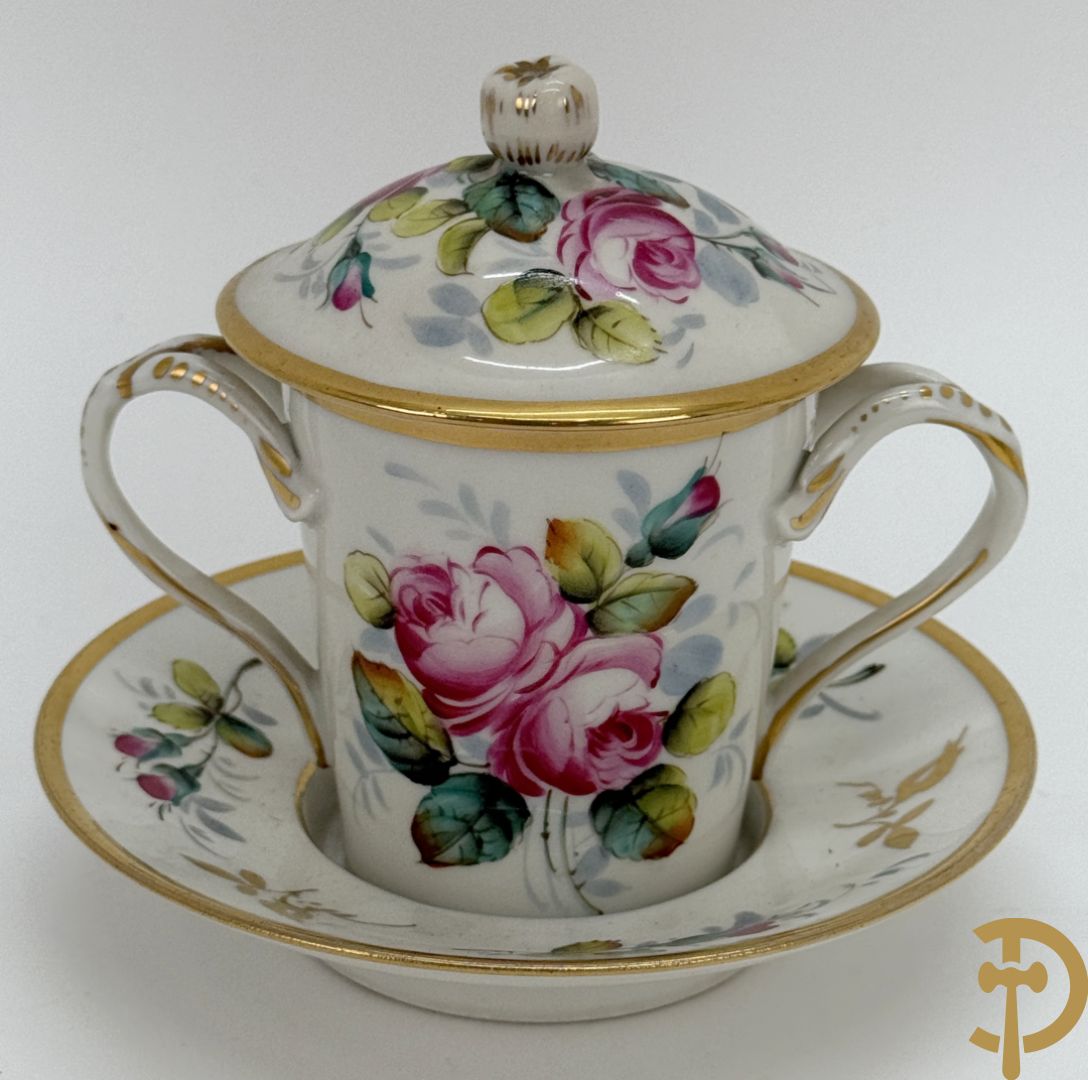 Porseleinen kopje en schoteltje met voorstelling van Napoleon te paard, JPC Chanele + kopje in Limoges porselein + cachepot met bloemendecor