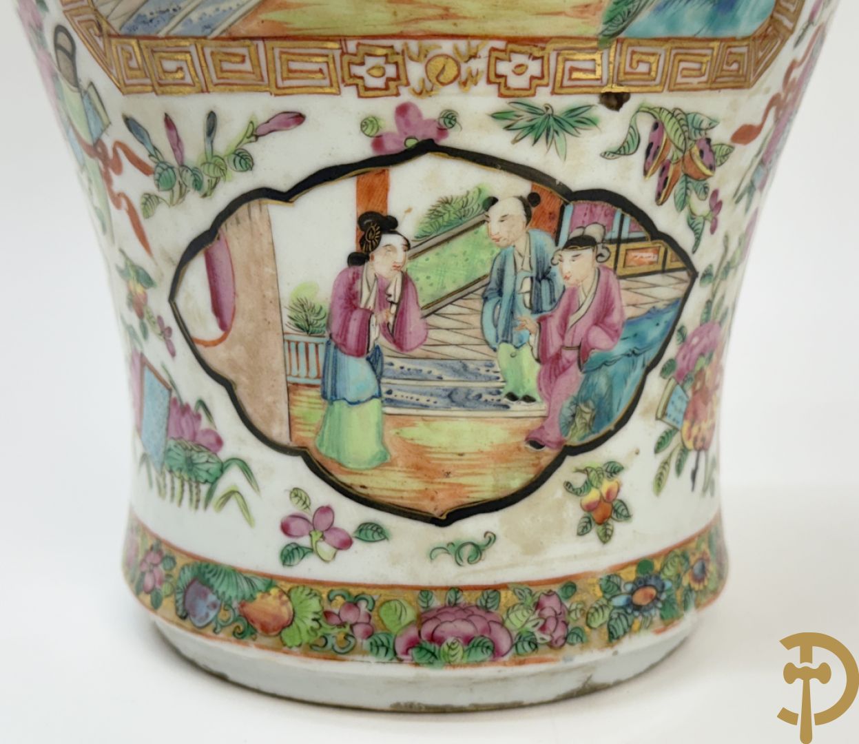 Paar Chinese porseleinen Kanton vazen