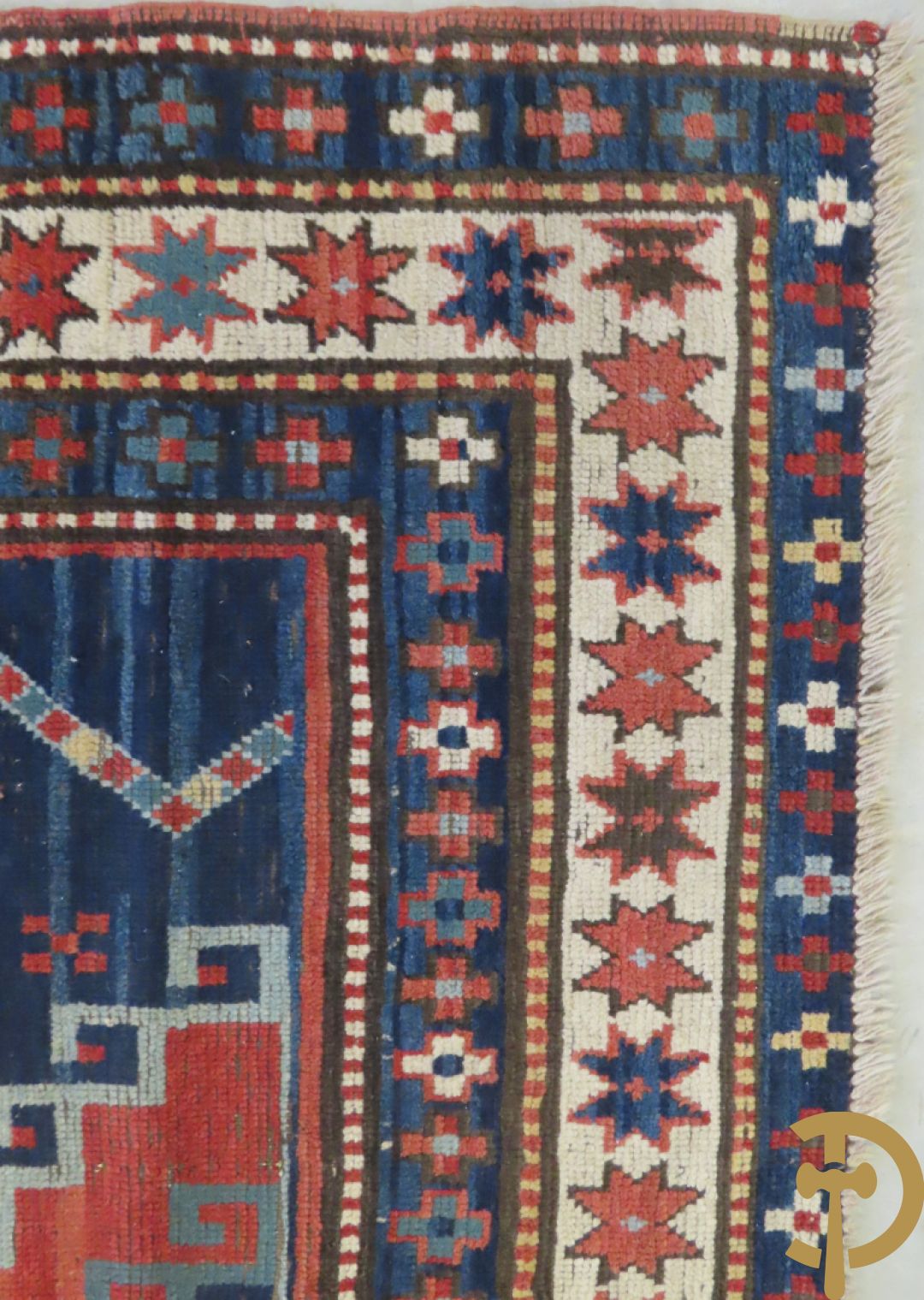 Oosterse handgeknoopt tapijt Kaukasus met geometrische motieven op blauwe fond