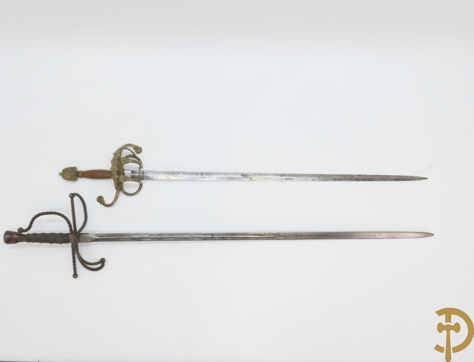 Twee zwaarden, Middeleeuwse replica