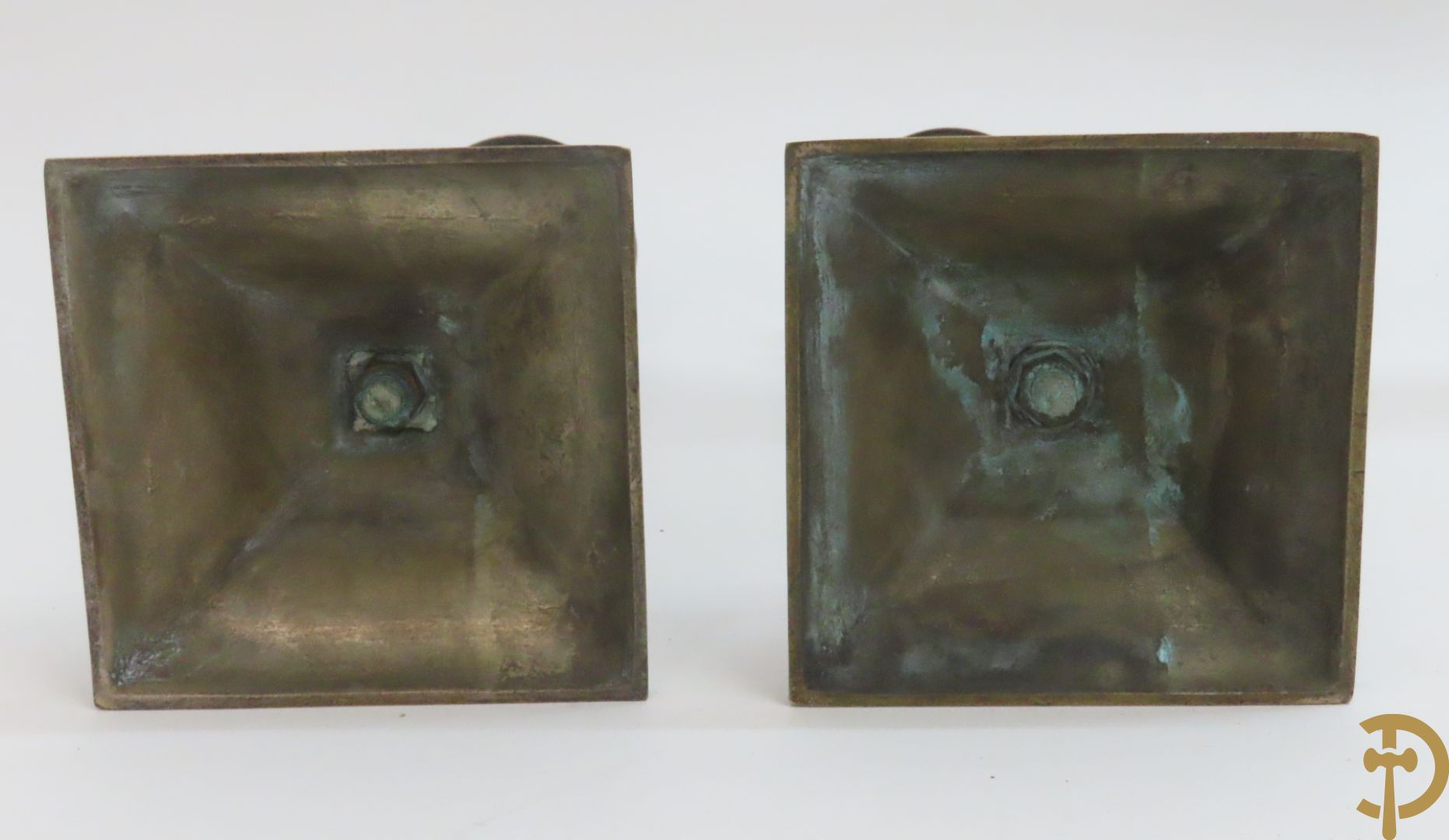 Zes paar verzilverde kandelaars