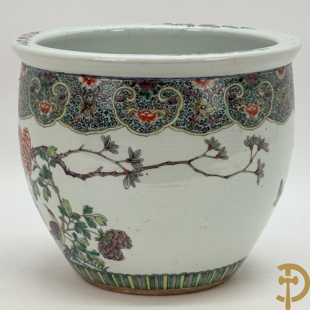 Chinese porseleinen cacheot met bloemen en vogeldecor