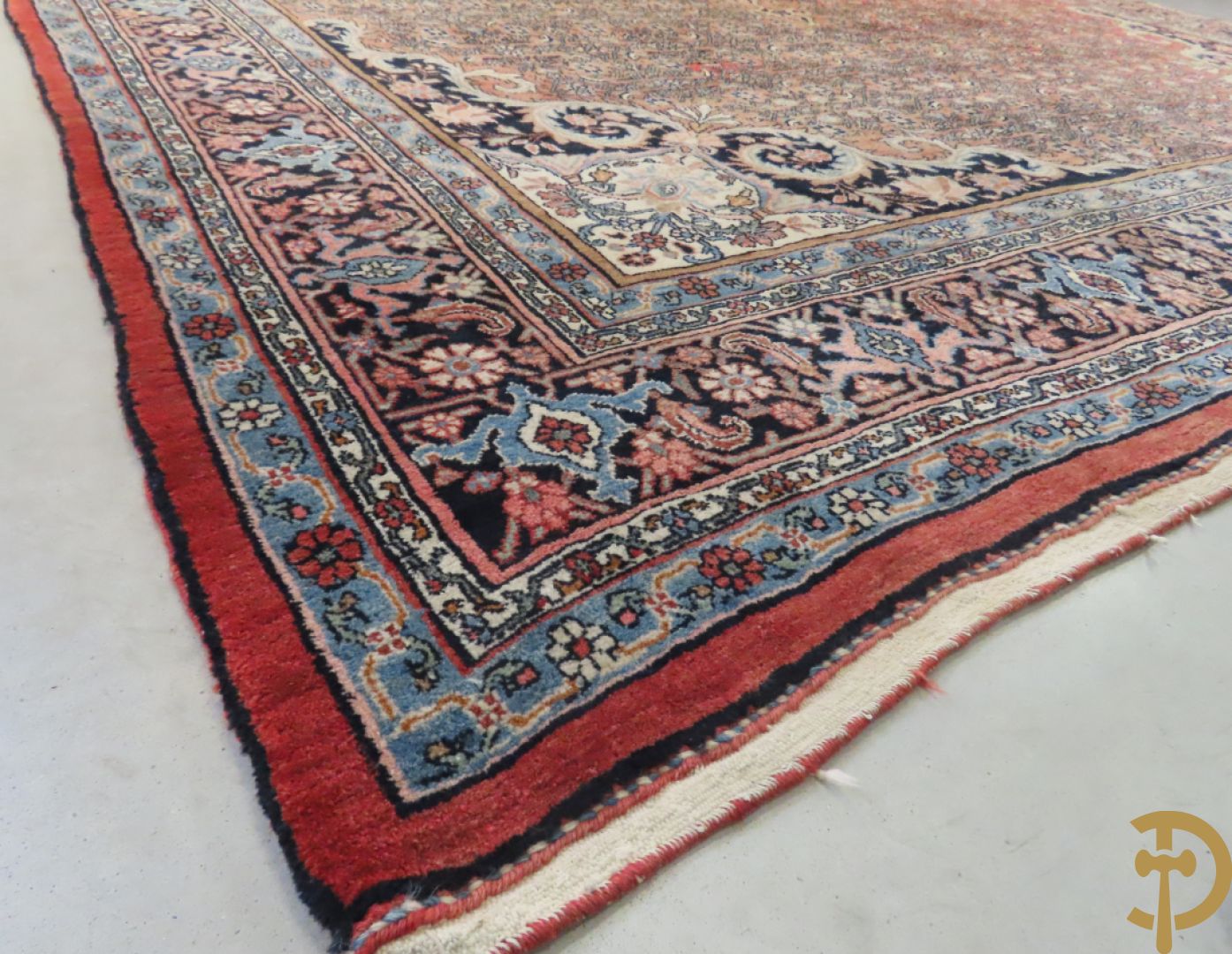 Oosters handgeknoopt tapijt