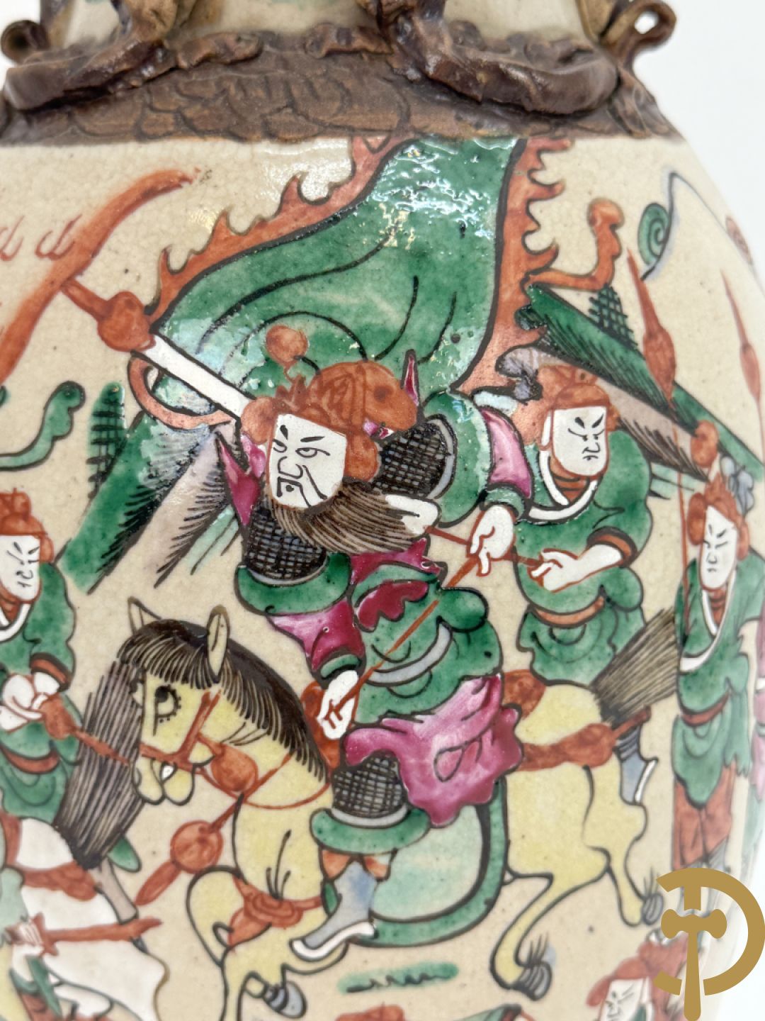 Paar Chinese Nankin vazen met krijgerdecor