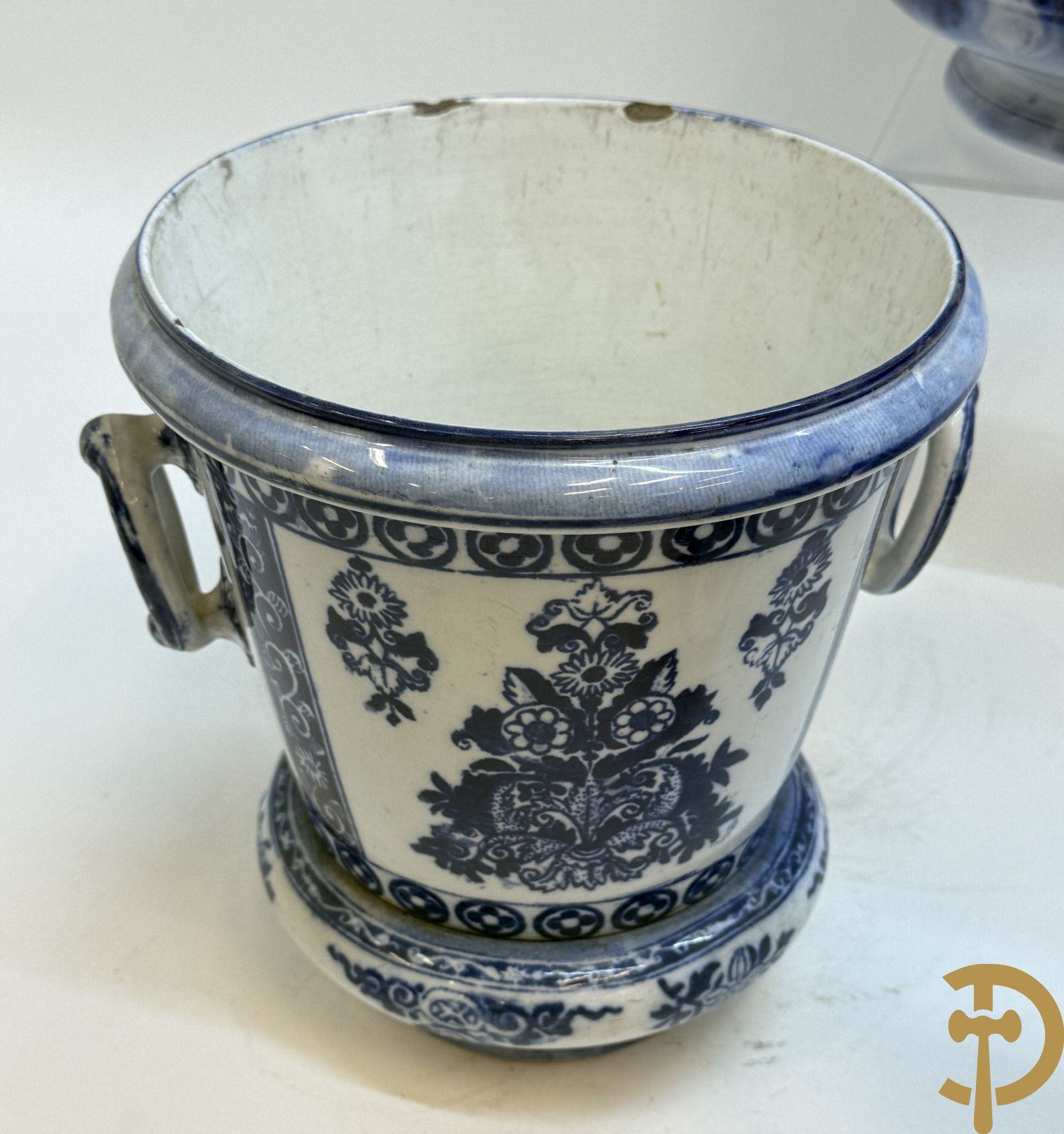 Verzameling cachepots en vazen P. Regout & Cie Maastricht