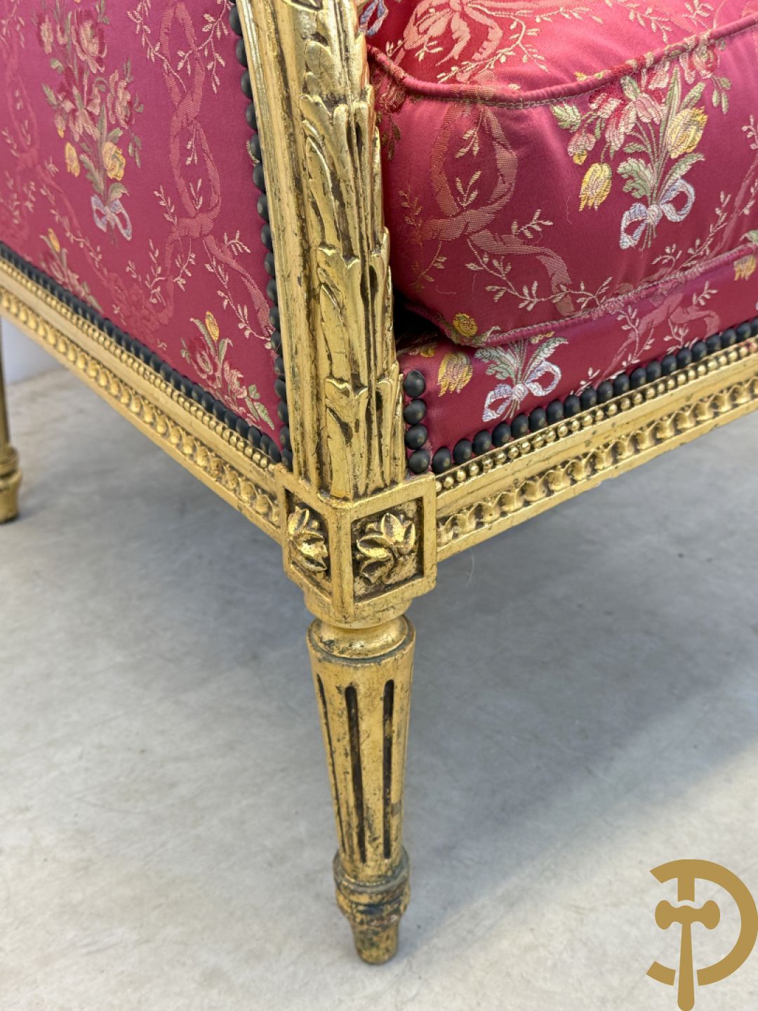 Vergulde Louis XVI armzetel met oren en bloemenstof, 19e